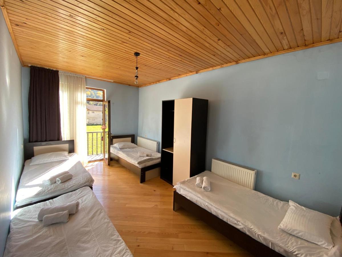 Manana Japaridze'S Guesthouse Mestia Exterior photo