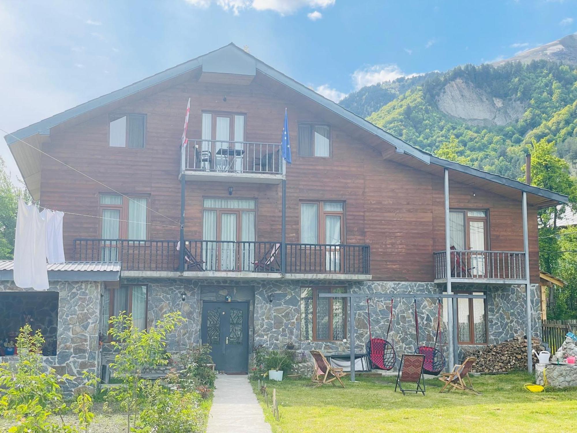 Manana Japaridze'S Guesthouse Mestia Exterior photo
